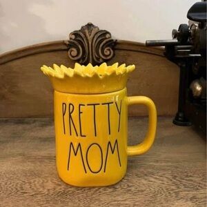 Rae Dunn Pretty Mom Mug with Topper